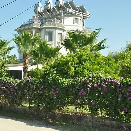 ホテル Garden *